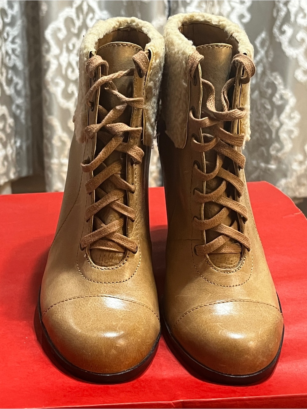 Women’s Lace-Up Tan Ankle Boots with Sherpa Collar Size 7 (EU 36.5) - Picture 5 of 8